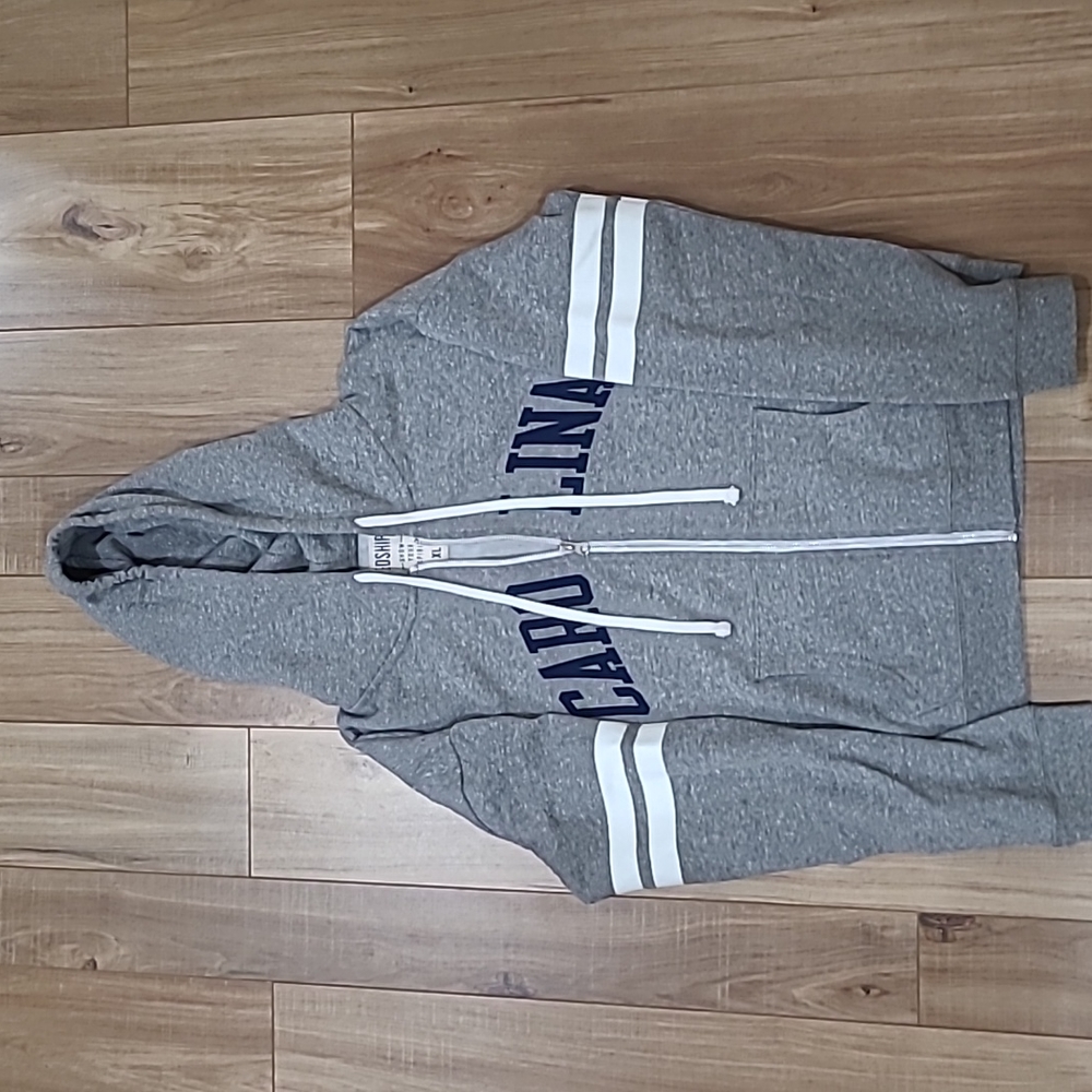 UNC Full Zip Hoodie XL